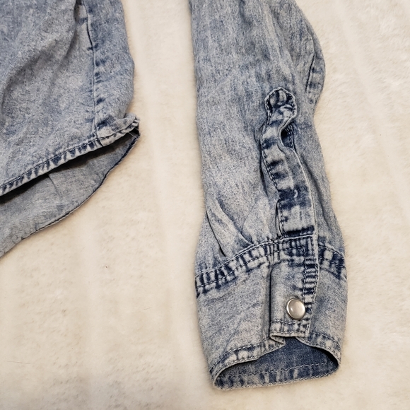 BOGO Free🦋 Ardene Button Down Tie Front Jean Shirt - Picture 12 of 12